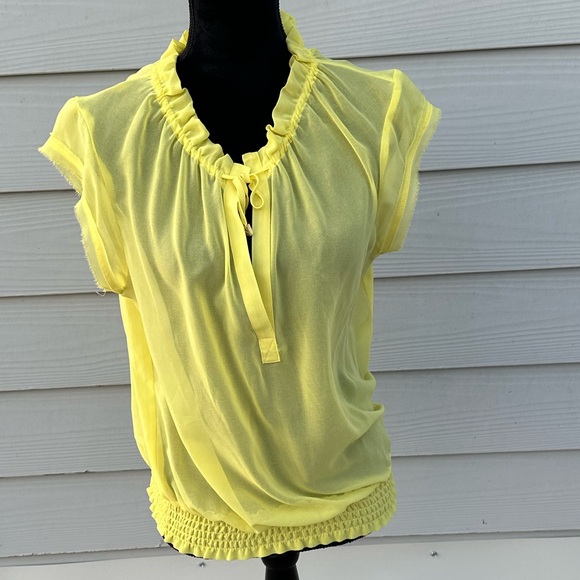 Like new sheer guess top - Picture 1 of 8